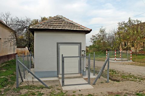 Unul dintre cele trei foraje care alimentează rețeaua de apă